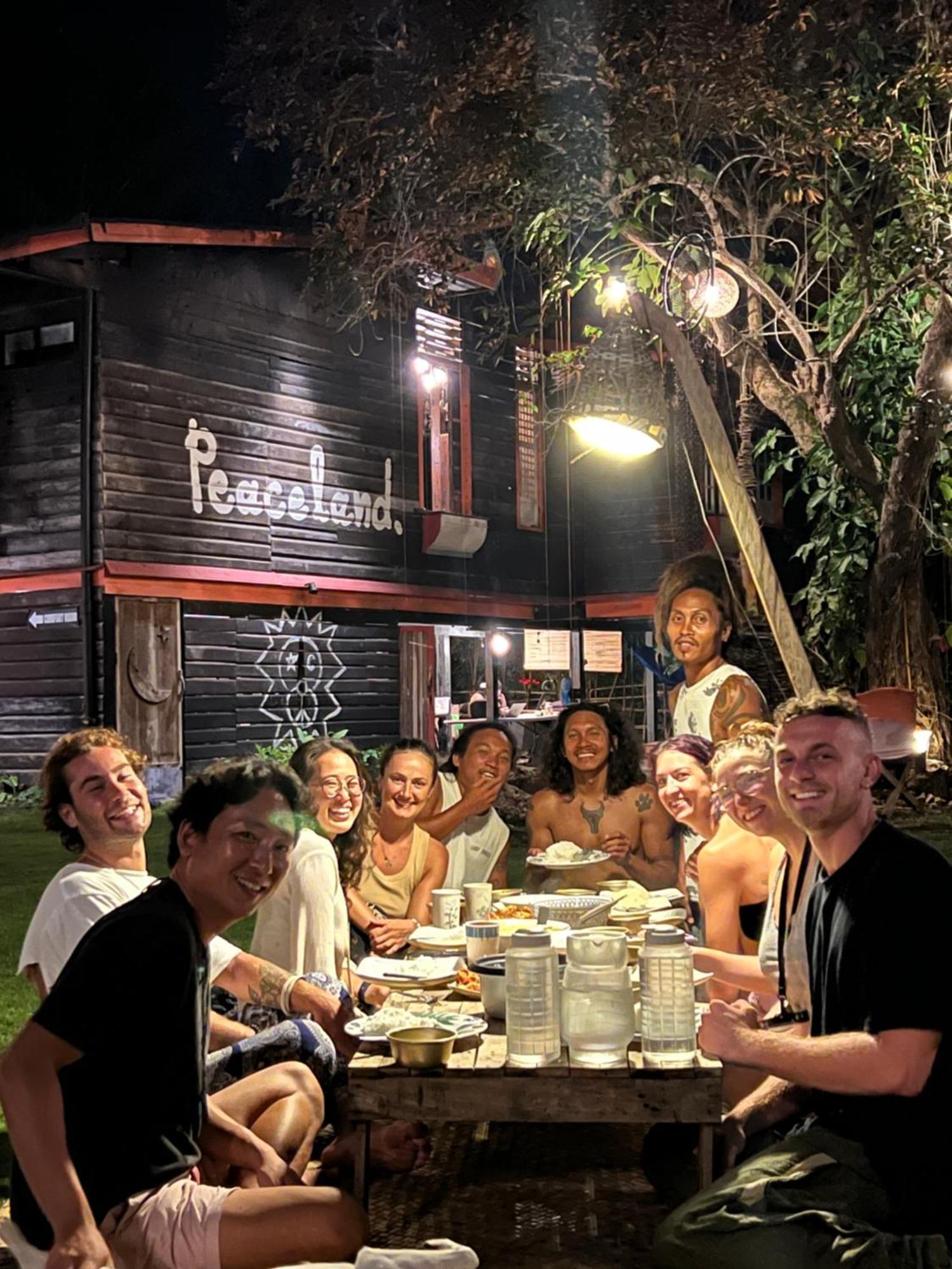 Peaceland Hostel Panglao Island Exterior photo