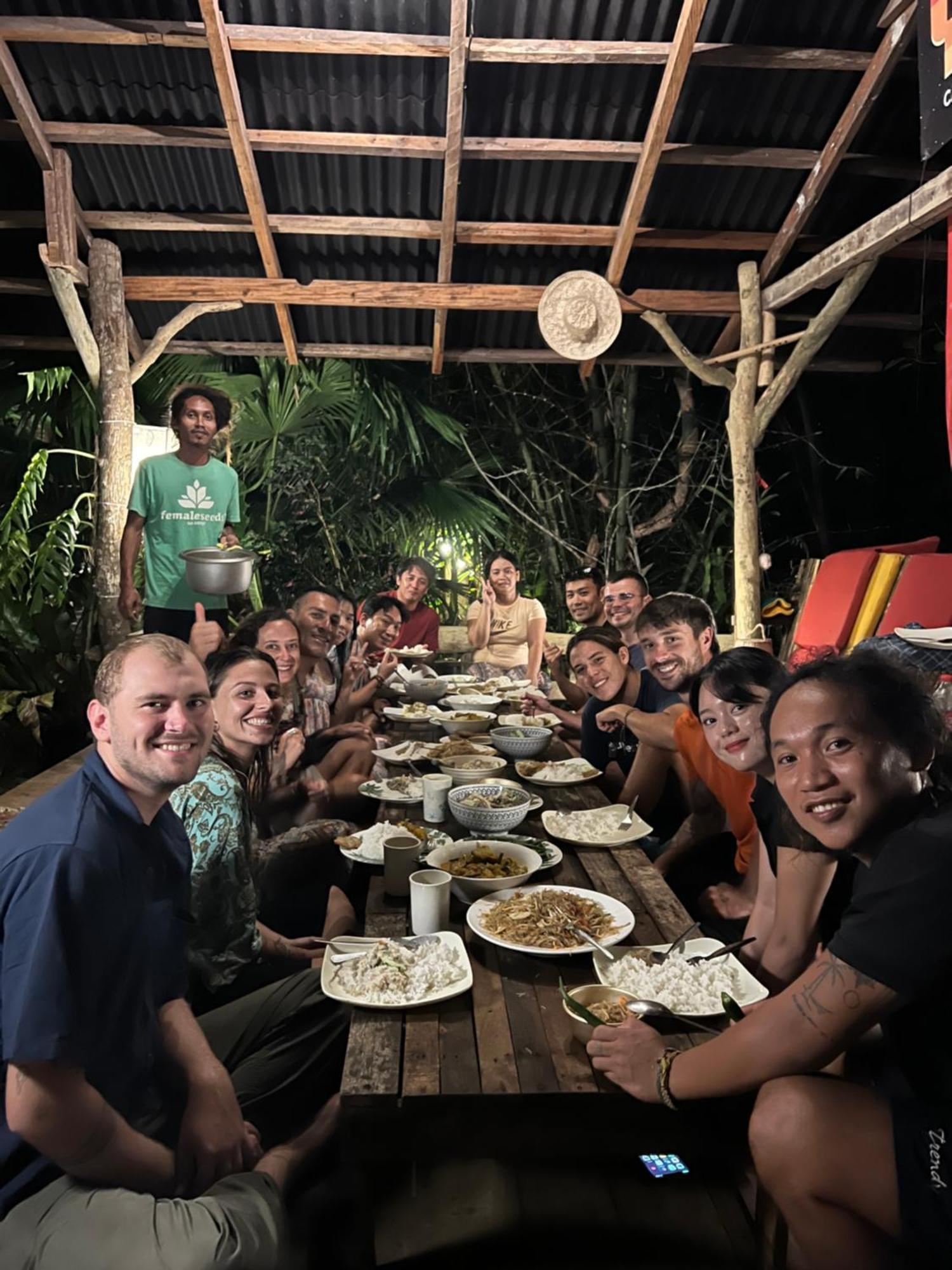 Peaceland Hostel Panglao Island Exterior photo