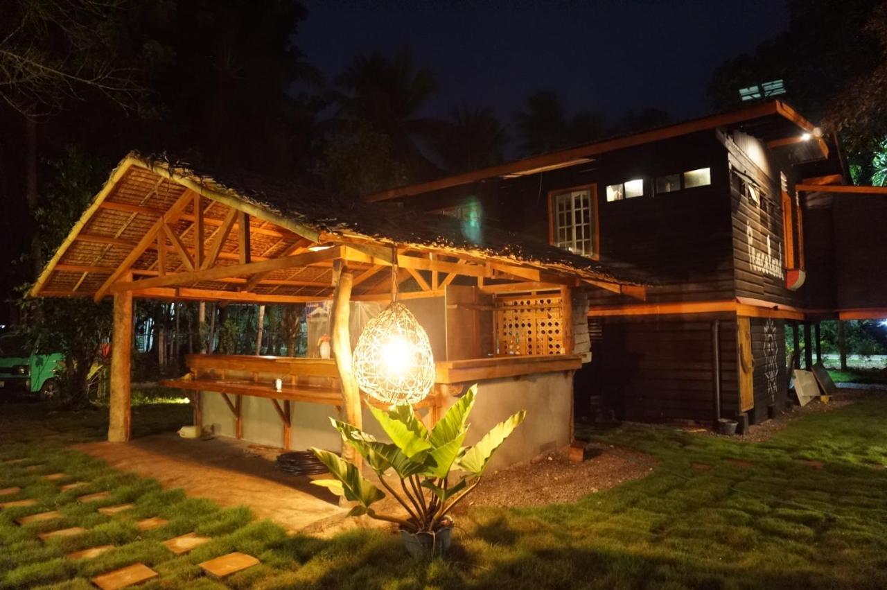 Peaceland Hostel Panglao Exterior photo